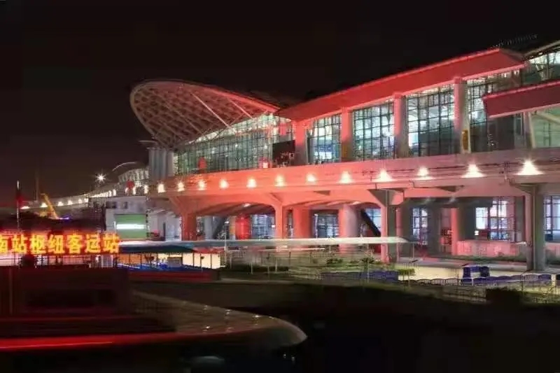 EFG燈光照亮廣州南站，為春運(yùn)安全保駕護(hù)航